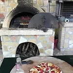 Nyaraló Lea's ηοme